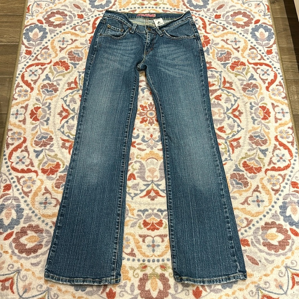Levi’s Curvy Cut Jeans -Size 9